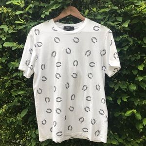 White mens Tshirt with horse shoes